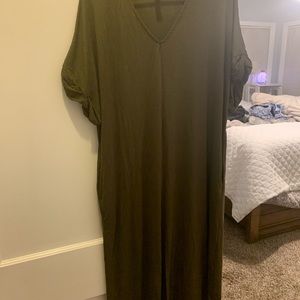 Army green Wishlist midi dress M/L